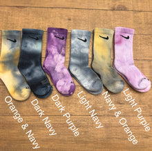 Load image into Gallery viewer, NIKE Socks - Youth 7C - 10C (XXS)
