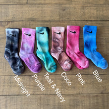 Load image into Gallery viewer, NIKE Socks - Youth 7C - 10C (XXS)
