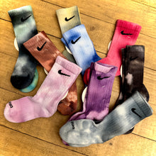 Load image into Gallery viewer, NIKE Socks - Youth 7C - 10C (XXS)
